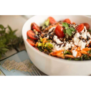 Σαλάτα "τα σουβλάκια του Γαυρίου"-σύνθεση