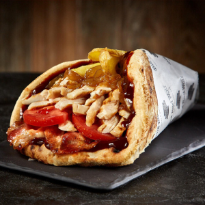 Γύρος κοτόπουλο σε πίτα